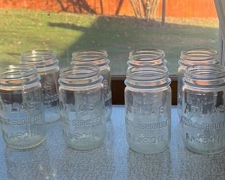 CLEARANCE !  $10.00 NOW, WAS $45.00..............8 Vintage Atlas Strong Shoulder Mason Jars (P916)