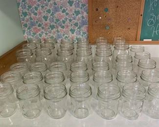 CLEARANCE !  $10.00 NOW, WAS $45.00................Kerr Jars 17 pints and 24 jams (P911)