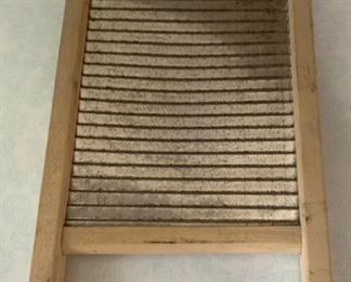 CLEARANCE !  $6.00 NOW, WAS $30.00...............Antique Small Kitchenette Washboard (P427)