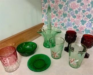 CLEARANCE !  $5.00 NOW, WAS $20.00..............Vintage Glassware (P420)