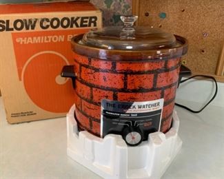 CLEARANCE!  $12.00 NOW, WAS $40.00.............Hamilton Beach The Crock Watcher with box (P391)