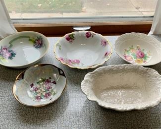 CLEARANCE!  $4.00 NOW, WAS $14.00.............Vintage Bowls (P295)