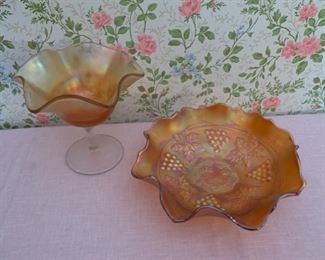 CLEARANCE !  $6.00 NOW, WAS $20.00...................Carnival Glassware, Compote 5" tall, Bowl 8" diameter (P764)