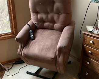 Berkline Electric lift chair/recliner