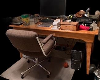 Office Desk/table and office chair