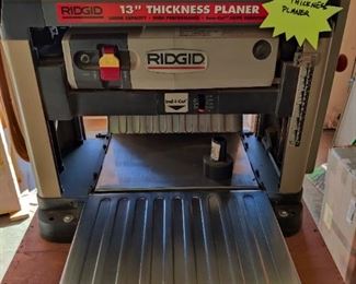 Rigid TP1300 13 inch Thickness Planer w/Cabinet