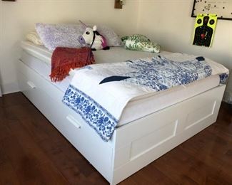 Bed w/ Storage Drawers on Each Side