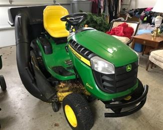 John Deere D160 Ride On Mower - Works Great, Serviced on 11/16/2020 (Purchased directly from John Deere)