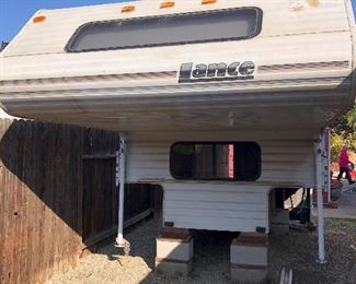 Great Camper asking 3,500 or best offer ..... 9/10 extended cab