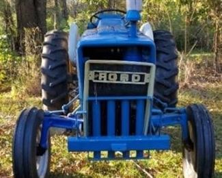 Vintage Blue Ford 3000 Tractor C7NN6015
