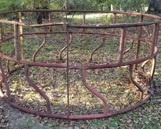 Vintage Cast Iron Round Hay Bale Feeder AS IS
