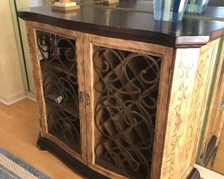 Wine Cabinet/Bar