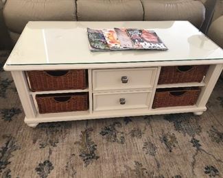 White coffee/end tables