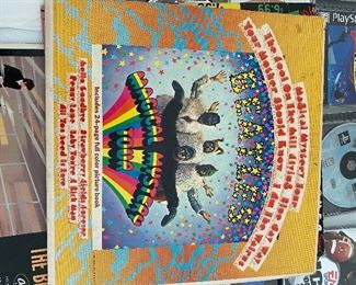 Beetles Vinyl Magical Mystery Tour Bin $30