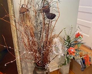 Vase with Dried flower arrangement buy it now $10