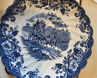 Coaching Scenes 1 dinner plate Made by Johnson Brothers Ironstone Hunting Country BUY IT NOW MAKE AN OFFER PLEASE INSURE YOUR OFFERS Are above $20 for entire purchase.