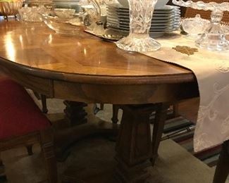 Thomasville Dining Table