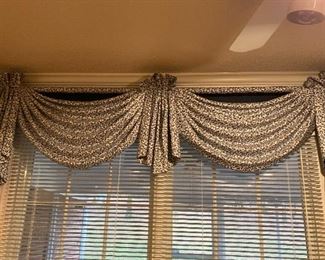 CUSTOME MADE DRAPES