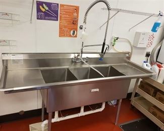 Duke 3 compartment stainless steel sink