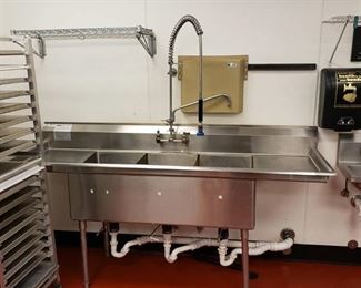 Duke 3 compartment stainless steel sink
