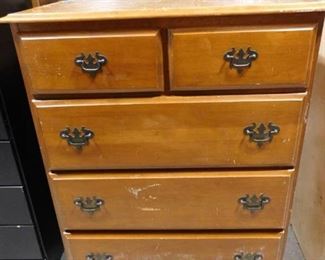 5 drawer brown chest of drawers 43 1/2in H X 31 3/4in W X 19in D
