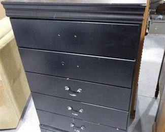 5 drawer black chest of drawers 45 1/4in H X 30in W X 15 3/4in D (2 drawers missing handles)