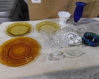 Assorted glassware including platters, decorative swan holder and vase