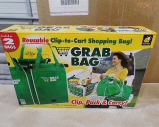 Grab bag reusable clip-to-cart shopping bag