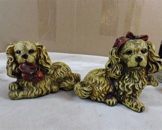 Pair of 2 dog figurines