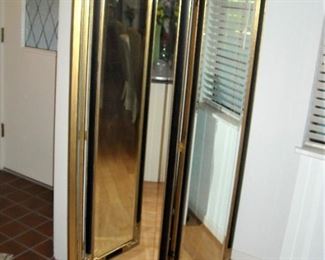 Tri-fold mirrored divider