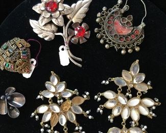 collectible costume jewelry $10$30