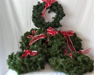 6 Matching Wreaths