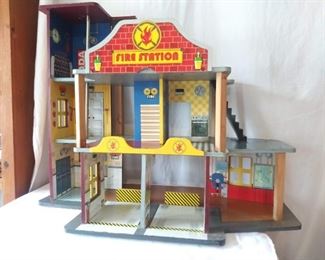 Kid Kraft Fire Station