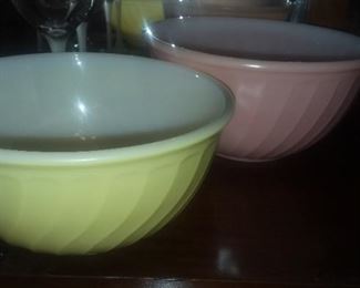 Excellent condition Fireking bowls