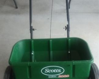 Scotts 3000 Seeder