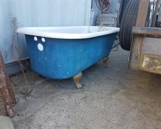 claw foot 6 ft tub