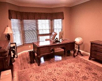 hooker office furniture