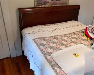 Antique bed - great carvings - mahogany $200