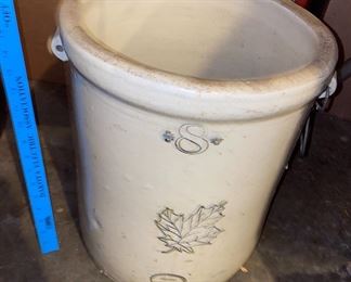 Western Stoneware Maple Leaf Crock 8 Gallon with one Handle $95.00