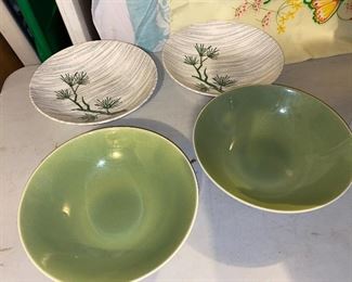 Dessert Pine 2 Bowls and 2 Unmarked Bowls $15.00