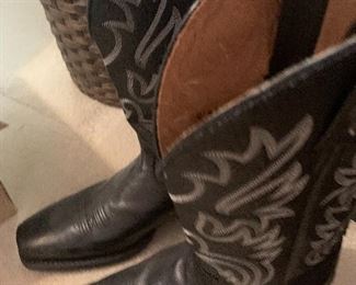 Black western men's boots size 10.5