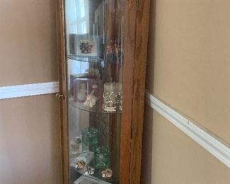 Corner curio