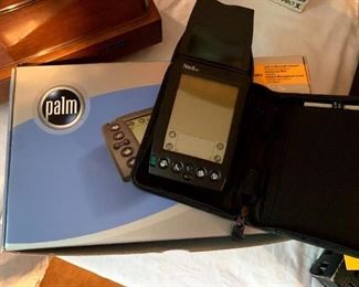 Palm IIIxe Handheld w/Accessories & Box!