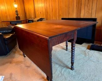 Vintage Gated Drop Leaf Table!