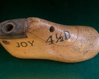 Vintage Cobbler’s Child’s Wood Shoe Mold!