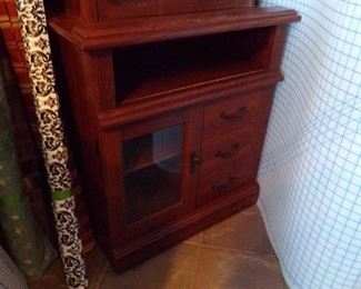 cabinet/table