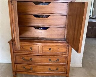 Vintage dresser/armoire