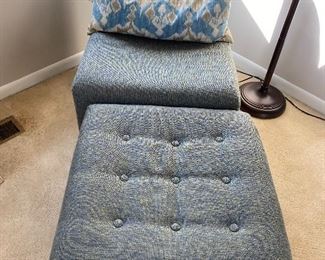 chair/ottoman