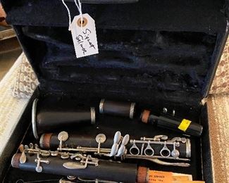 Signet Selmer clarinet with case