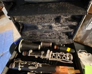 Signet Selmer clarinet with case